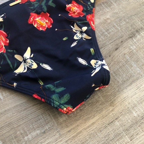 Women’s Roxy Bikini Bottoms - Picture 4 of 5